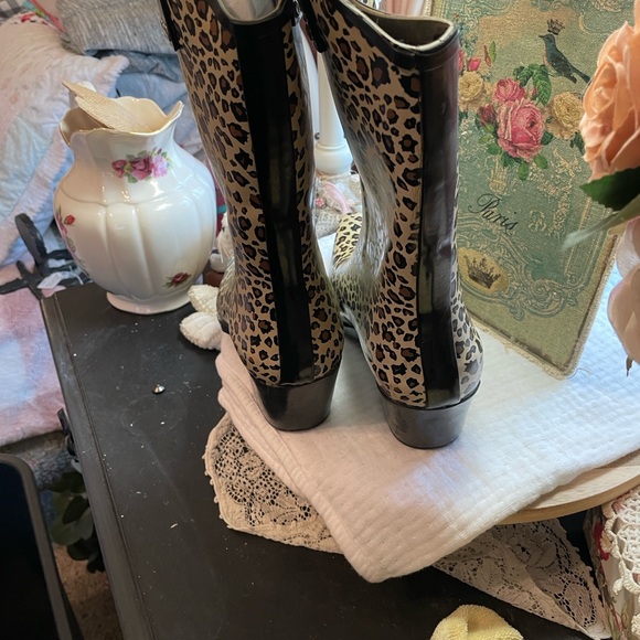 Cappelli New York  Leopard Print Pointed Toe Calf  Boots - Tan - Picture 5 of 5